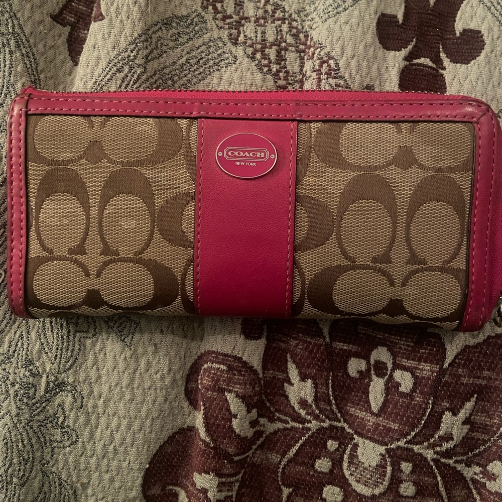 Coach Wallet - Picture 2 of 5